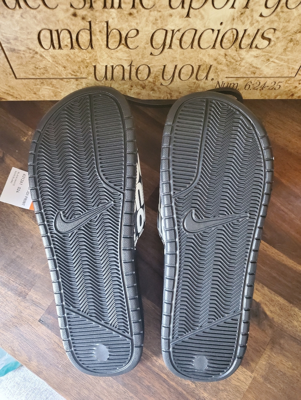 Nike Benassi JDI Slides - Picture 3 of 5